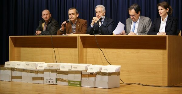 Los agricultores recibieron sus títulos en la Casa de Cultura de Mas de Las Matas