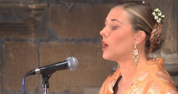 Isabel Rocatín interpretó varias jotas sobre Alcañiz