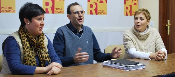 Juan Carlos Bosque entre Ana Belén Andreu y Berta Zapater