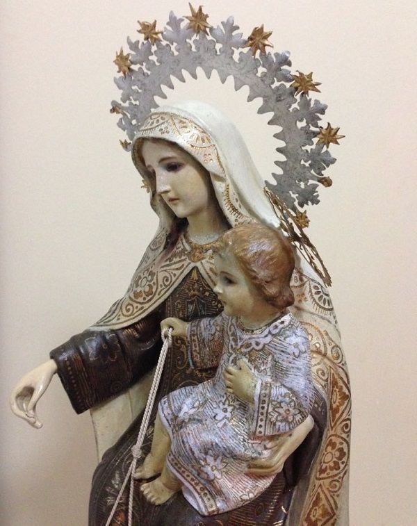 Virgen del Carmen restaurada por Loli Martí