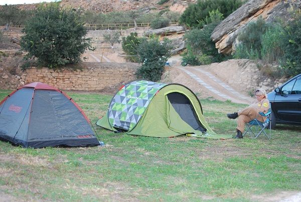 Zona de acampada "El Túnel", junto al Camino de la Vía de Alcañiz