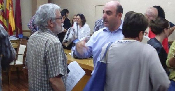 Miguel Ángel Abril, miembro del Consejo de Ciudad, pidió explicaciones al alcalde