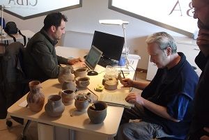 Piezas donadas en el Taller de Arqueología. Foto: J. A. Benavente