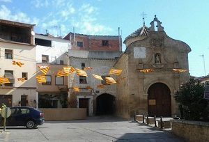 San Roque espera en su plaza la puesta del cachirulo