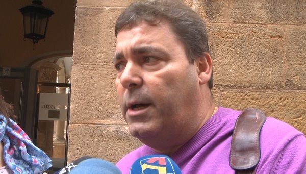 Manuel Royo, atiende a los medios de comunicación tras su declaración