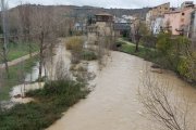 Las lluvias provocan desprendimientos en carreteras y desembalse en Calanda